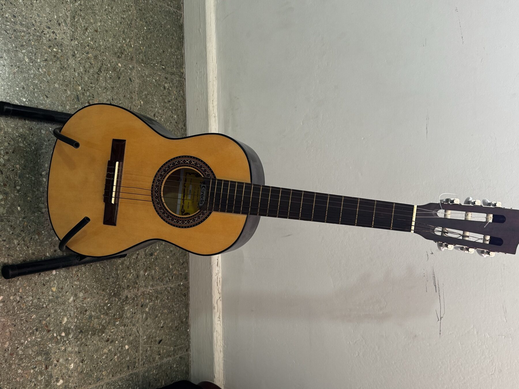 Guitarra Criolla Gracia Niño 1/2 Natural con Funda