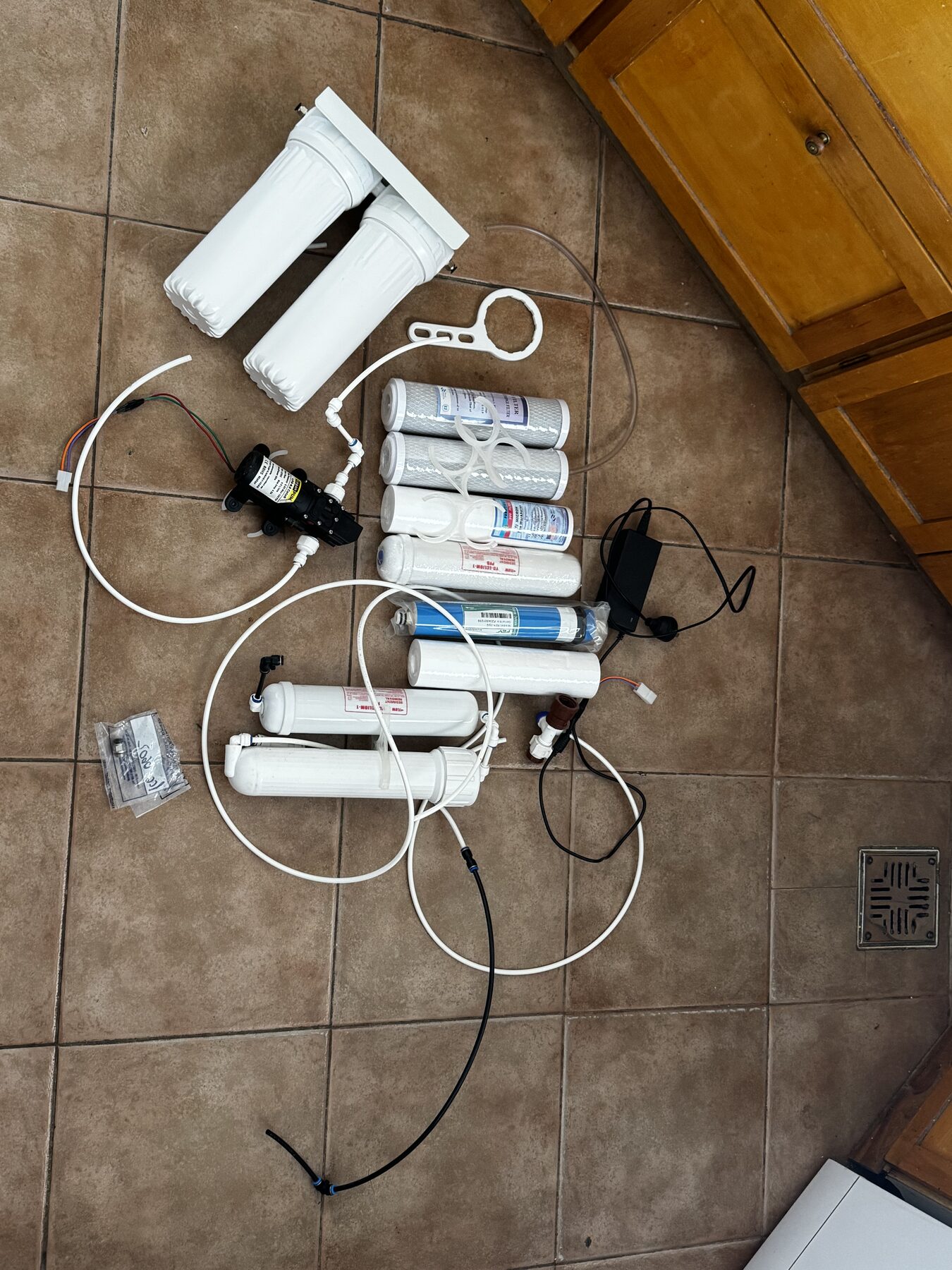 Sistema de ósmosis inversa y filtrado de agua